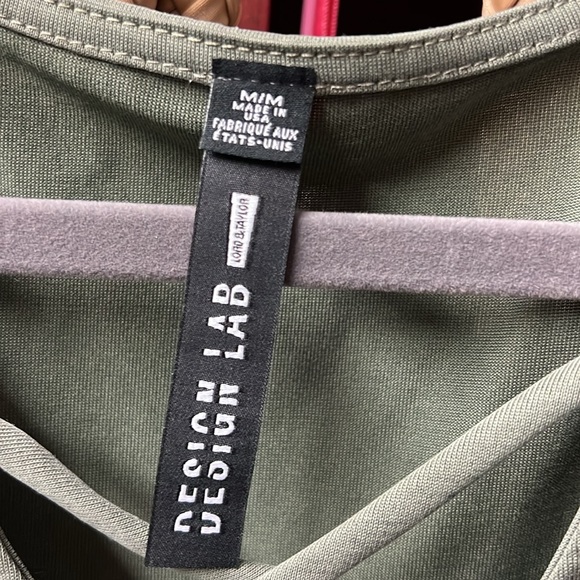 Design Lab Tank - Picture 3 of 6